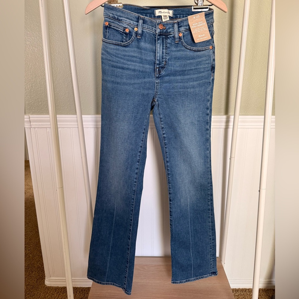 NWT Madewell Women's Classic Kick Out Full Length Denim Jeans